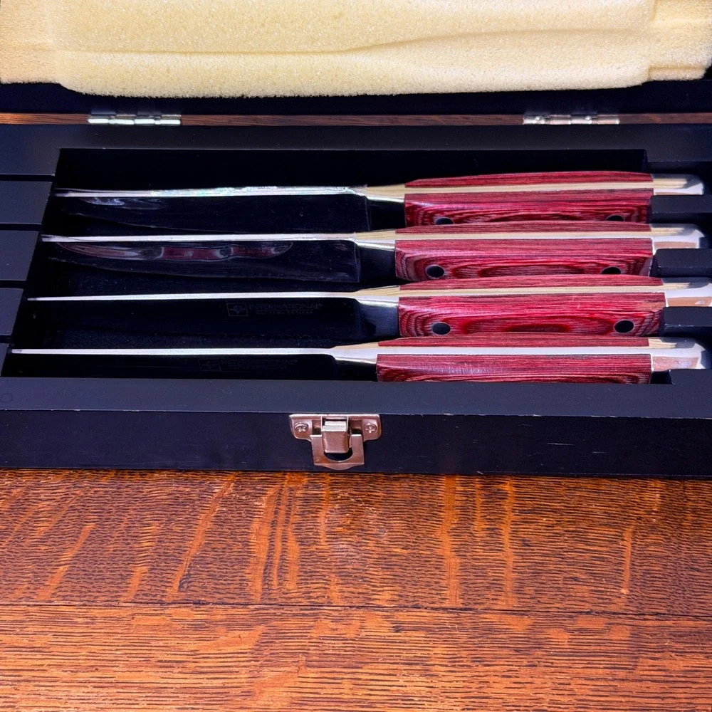 International Supreme Cutlery 4‎ Piece Steak Knife Set Red Pakkawood Wood Box